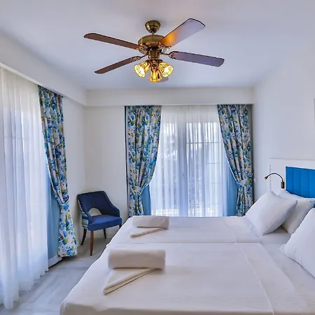 Hotel Livia 3*